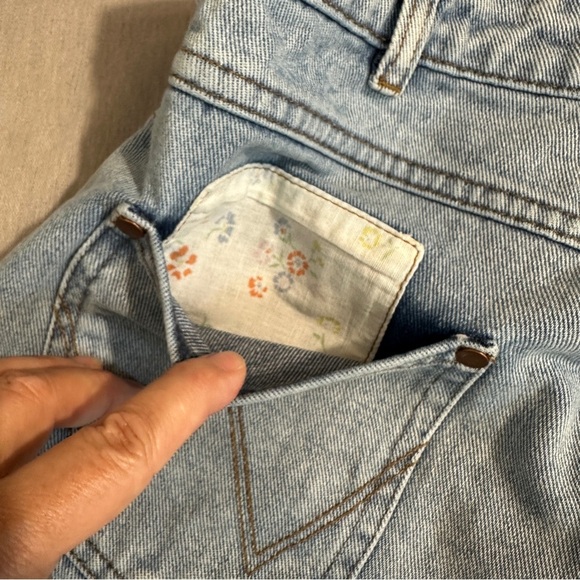 Wrangler x Billabong "Showdown" cutoff shorts, sz. 25, patches, denim, summer - Picture 7 of 11